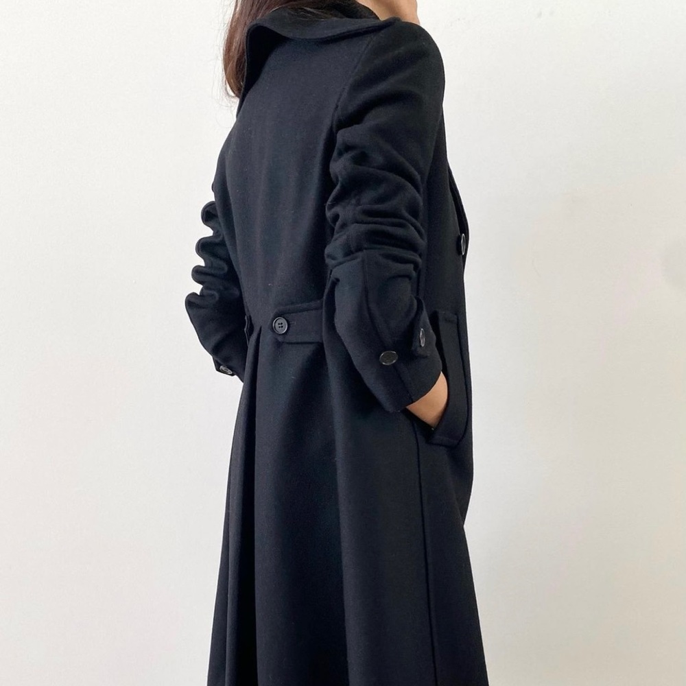 Amazing black Theory coat. A staple to every closet! Size 0 - Picture 5 of 10